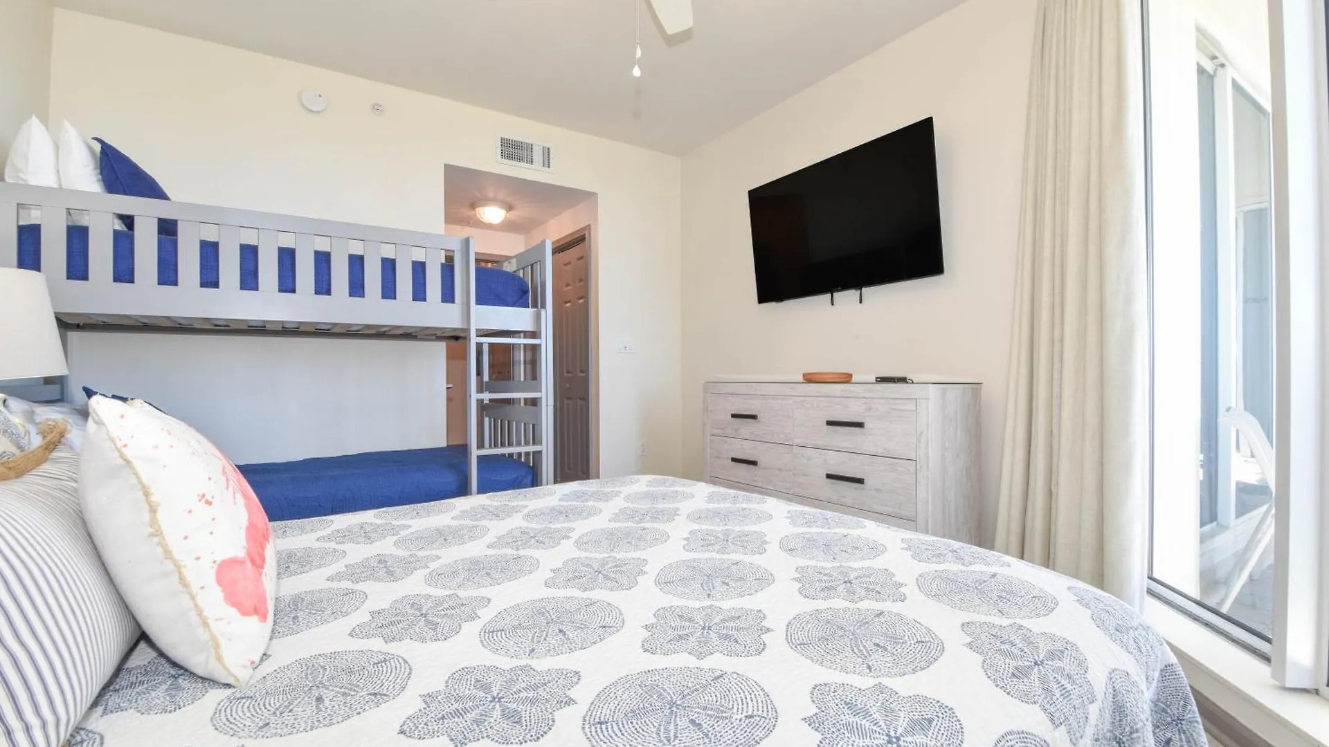 Silver Towers E102 Apartment Destin