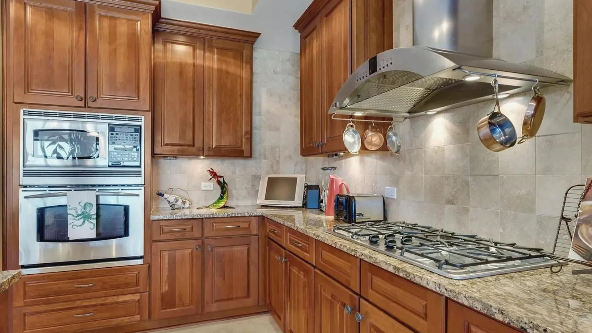 Stunning 3 Bedroom 3 Bath Gulf-front 데스틴