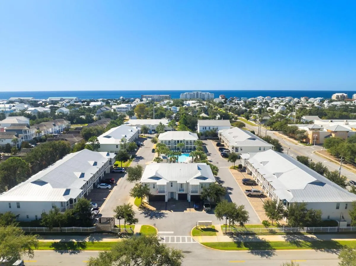 Holiday home Sandy Feet Retreat Heart Of Community Pool