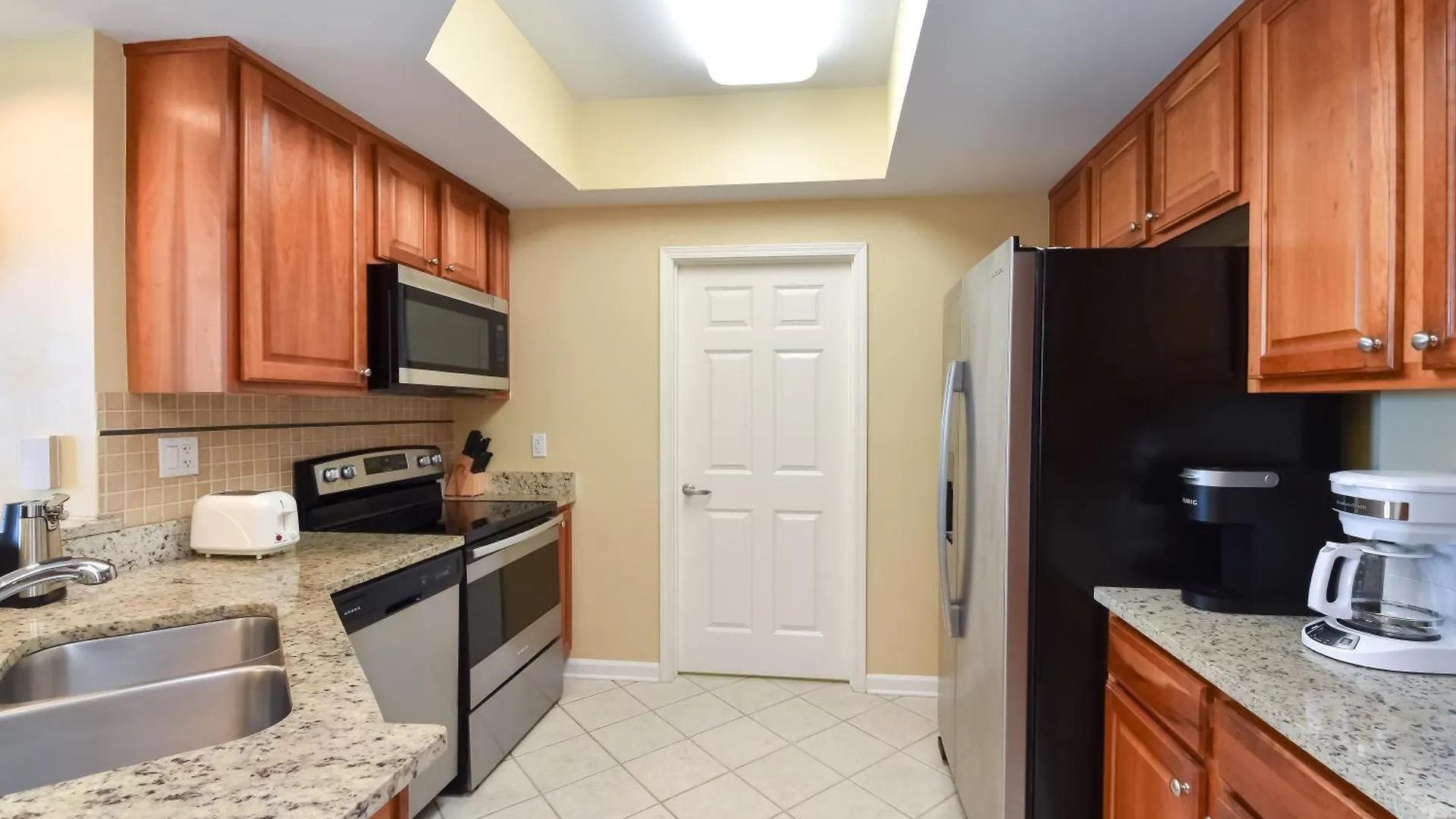 Silver Towers W505 Apartment