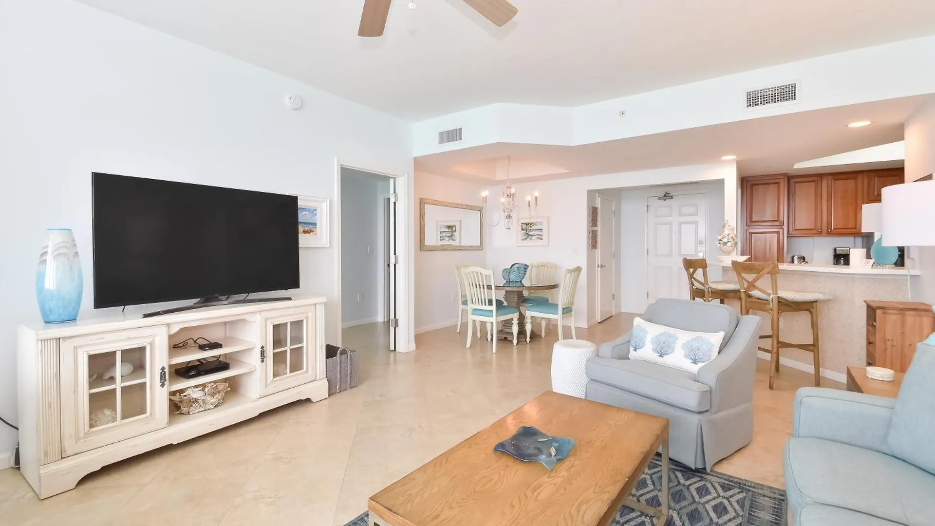 Silver Towers W1402 Apartment *