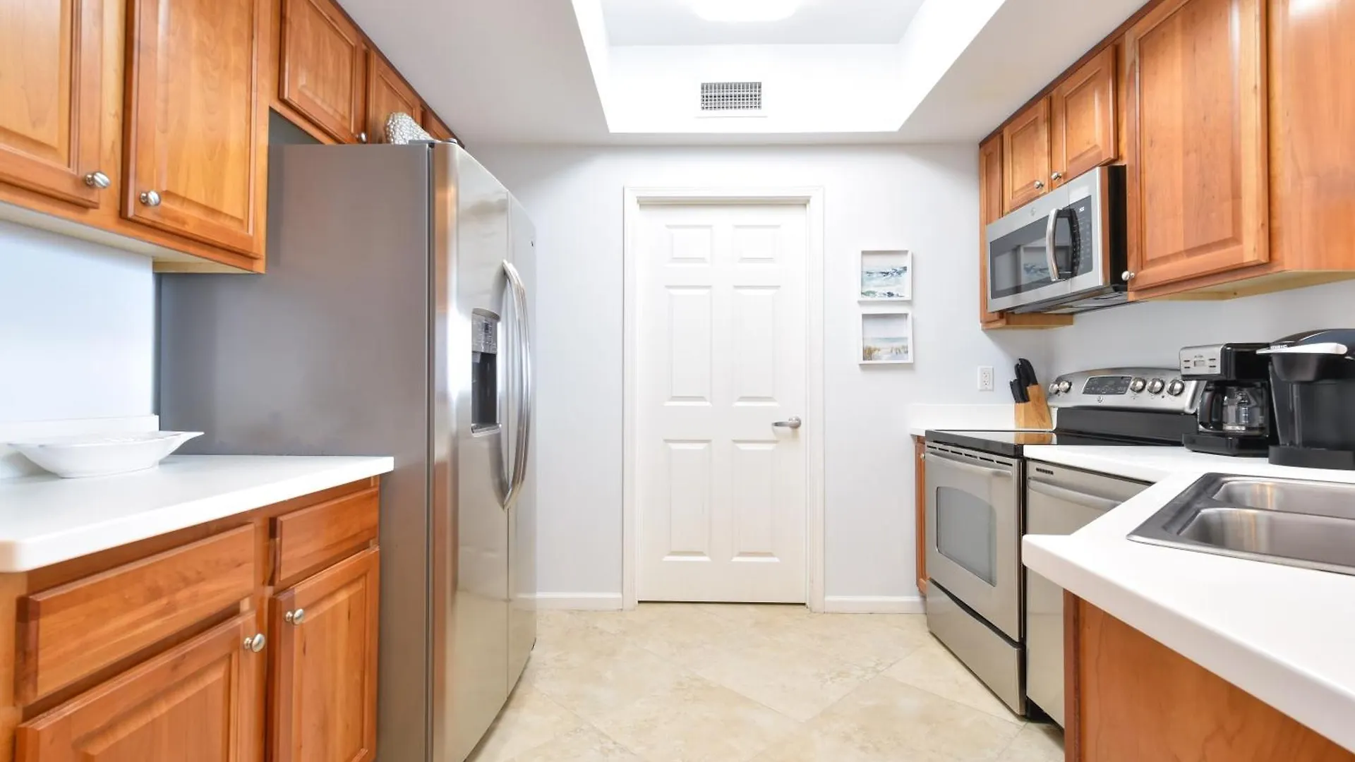 Silver Towers W1402 Apartment