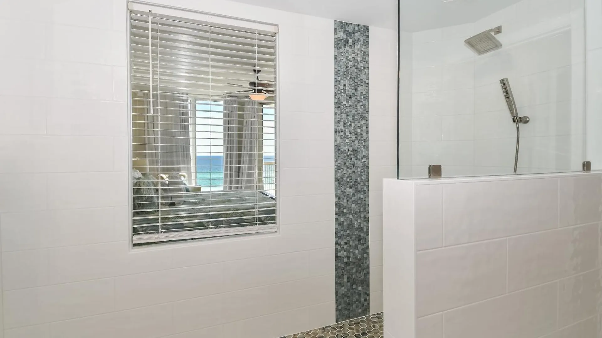Silver Towers E504 Apartment Destin
