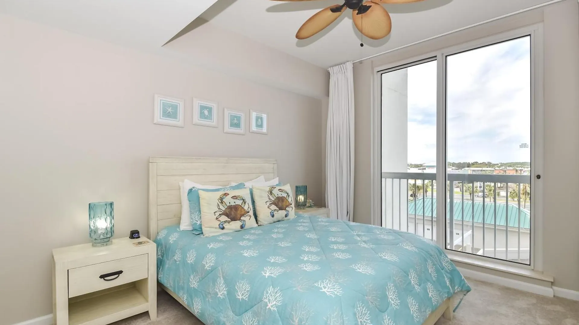 Silver Towers E504 Apartment