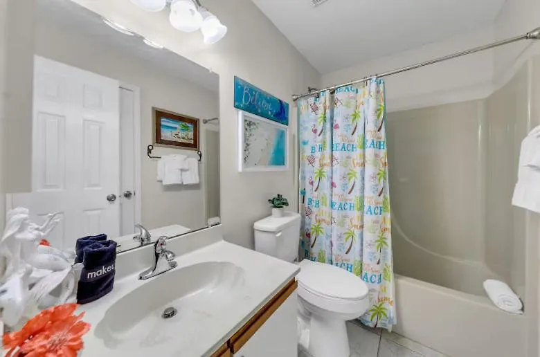 Crystal Village Ii Unit 10b- Close To And Pool! *