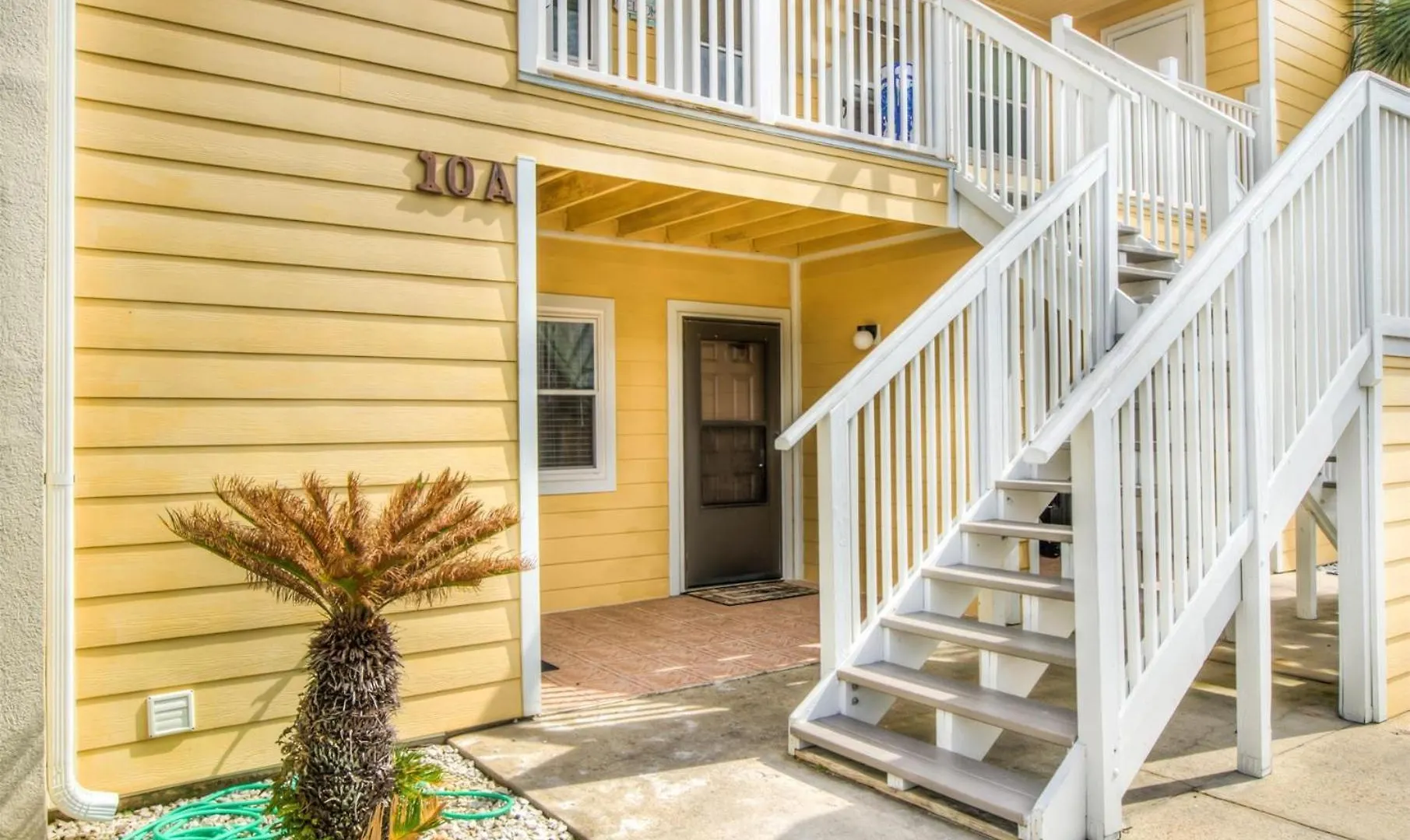 10 A, One Bedroom *
