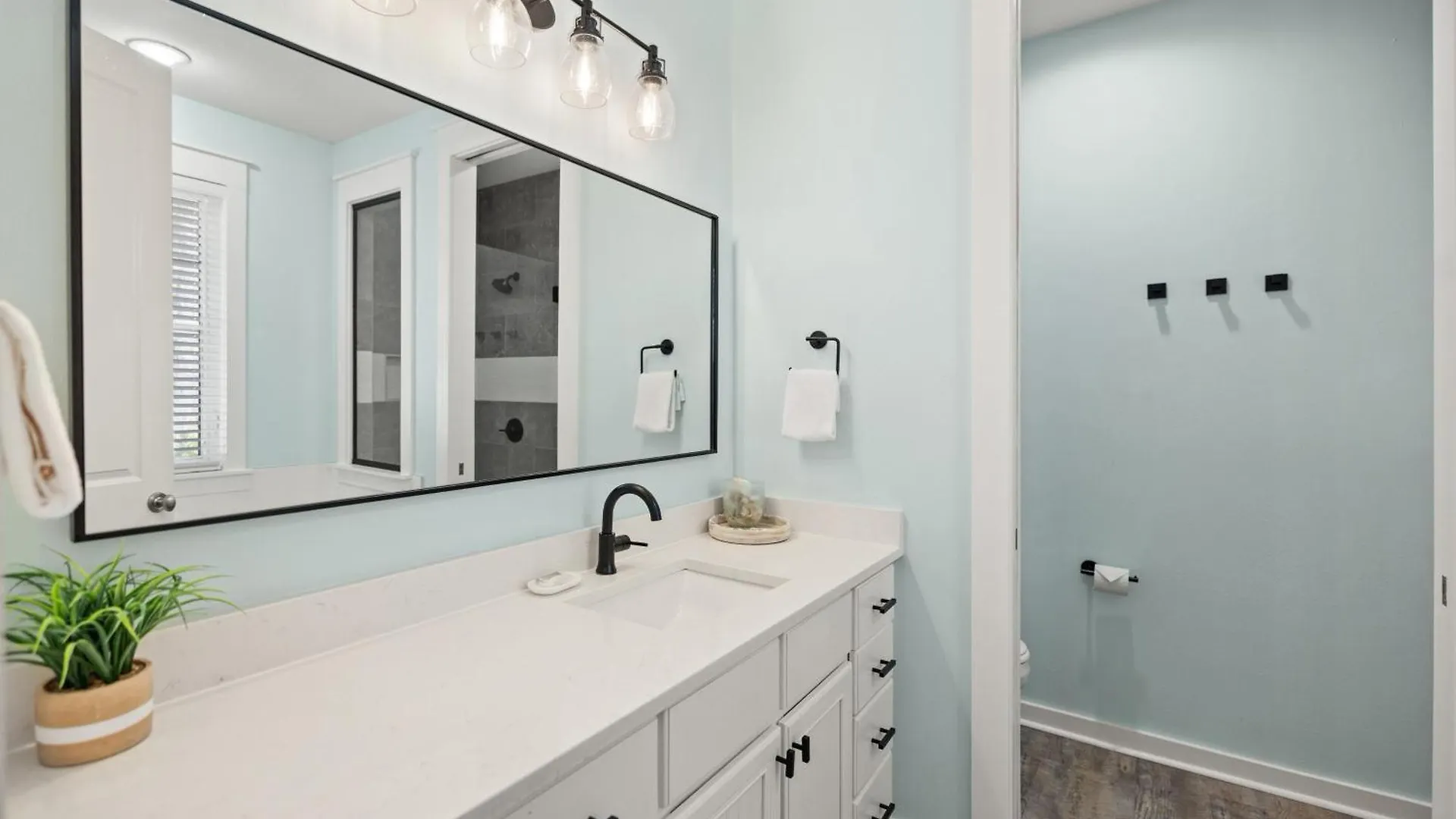 1352 Laurel Grove * Destin