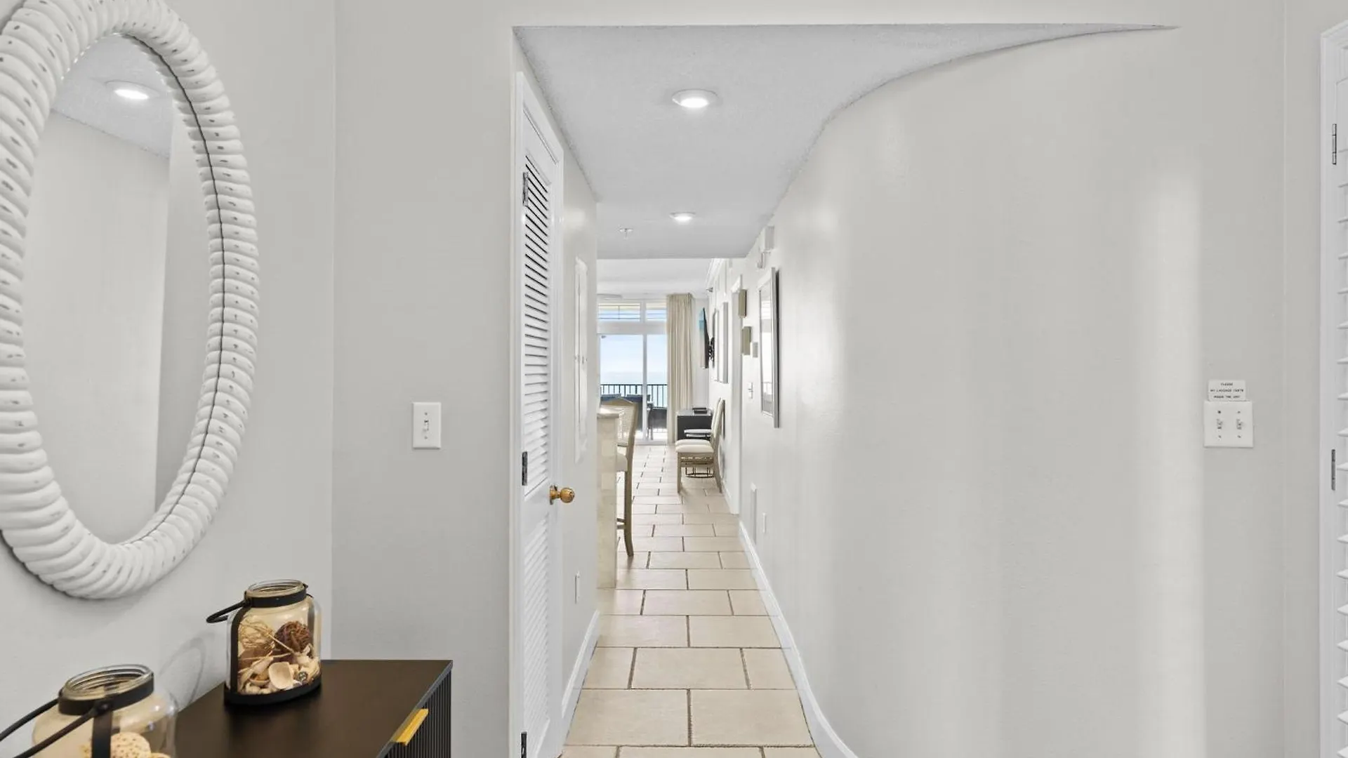 Jade East Towers 0410 By Newman-dailey Feriehus