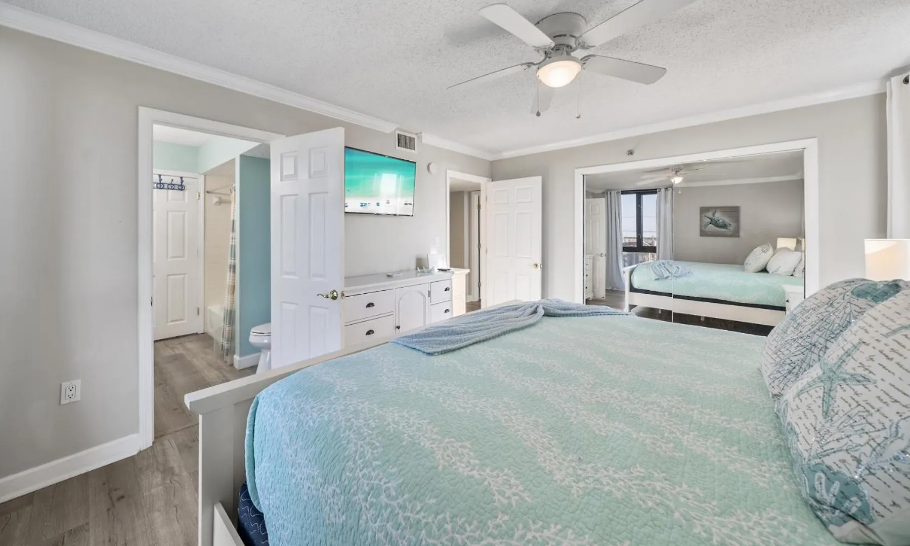 Coastal Tides At Enclave 403a