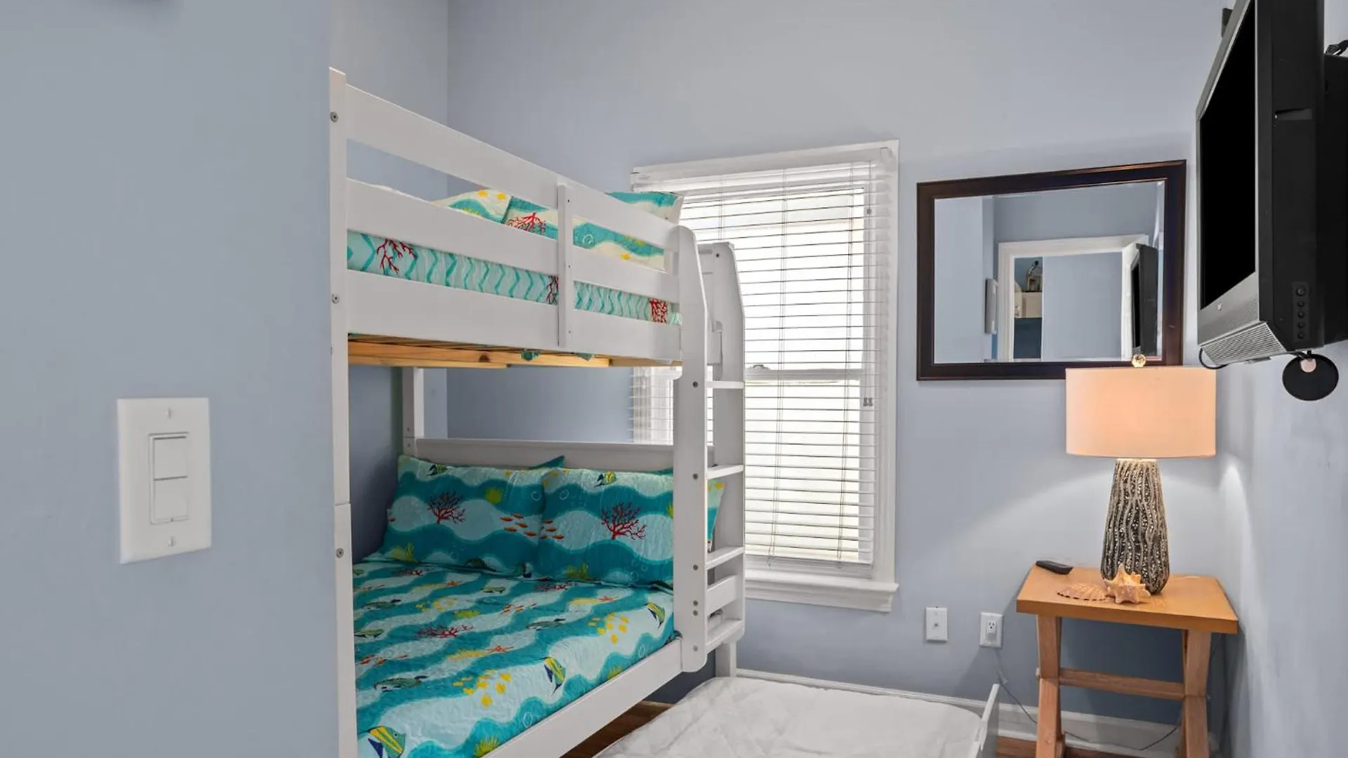Serenity Now-free Golf Cart-hot Tub-comm Pool Holiday home *