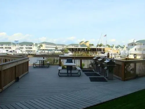 Harbor Landing By Isle 호텔 4*