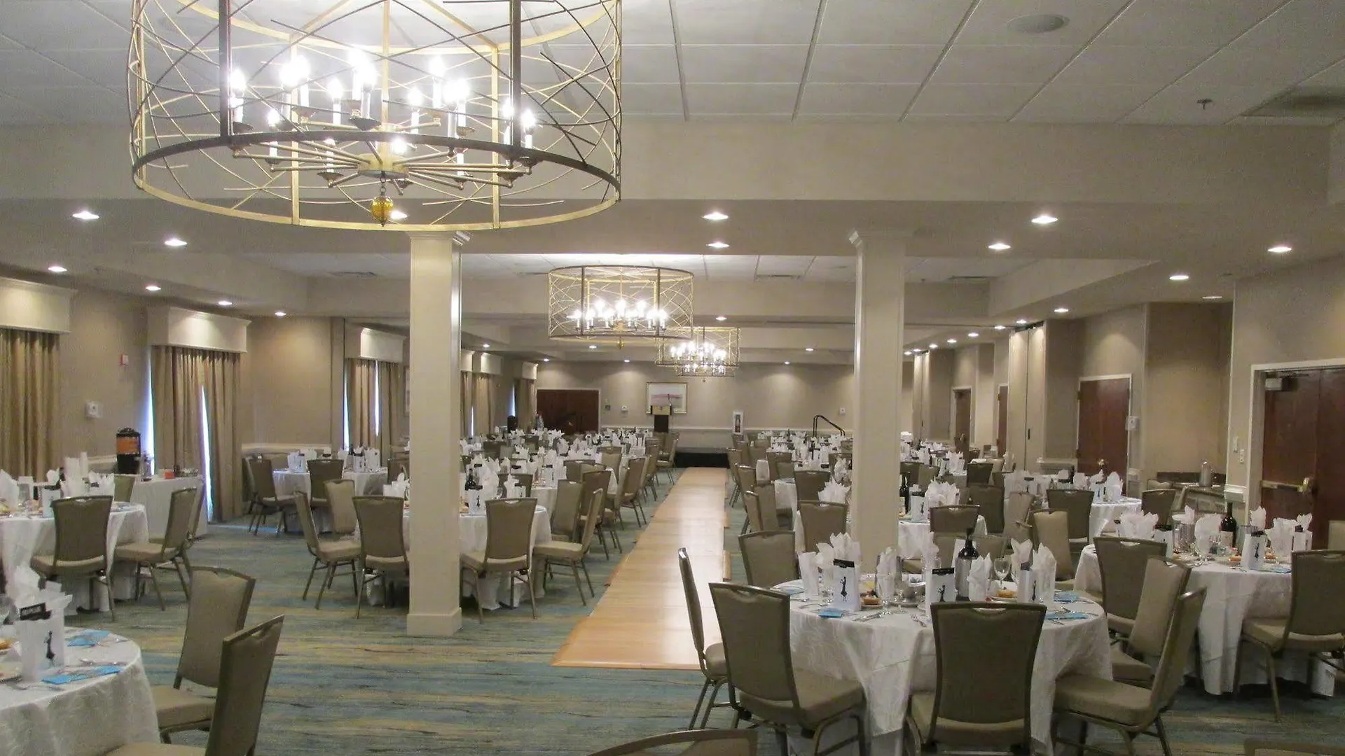 Embassy By Hilton Destin Miramar Hotel