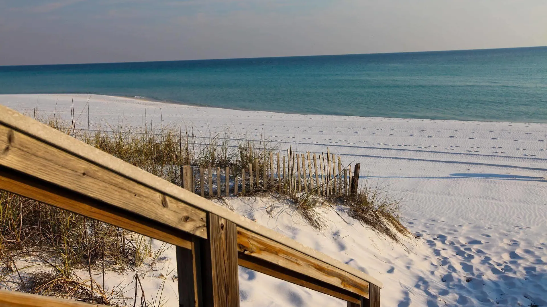 On The Gulf By Isle Hotel
