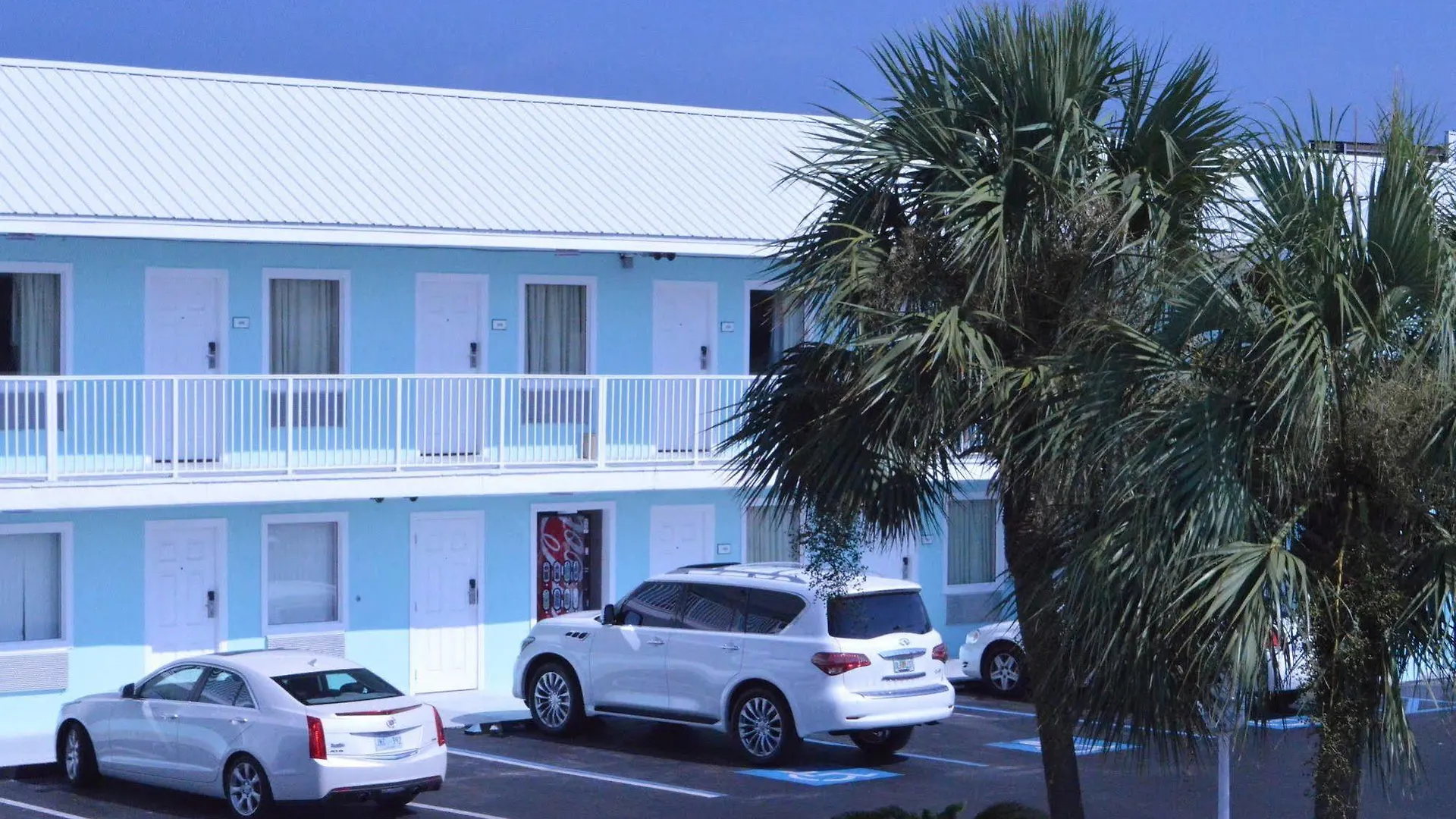 & Hotel