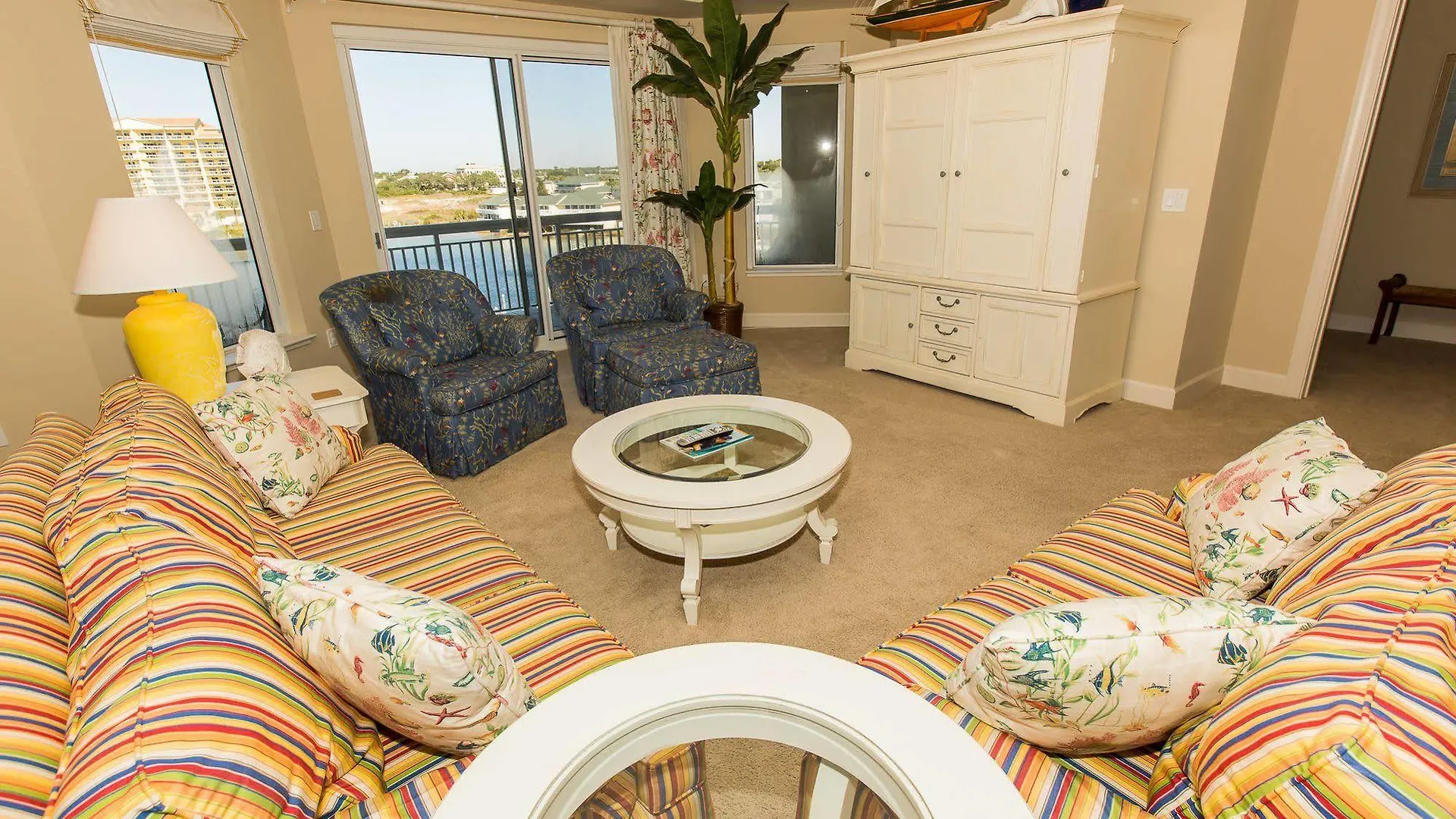 Harbor Landing By Isle