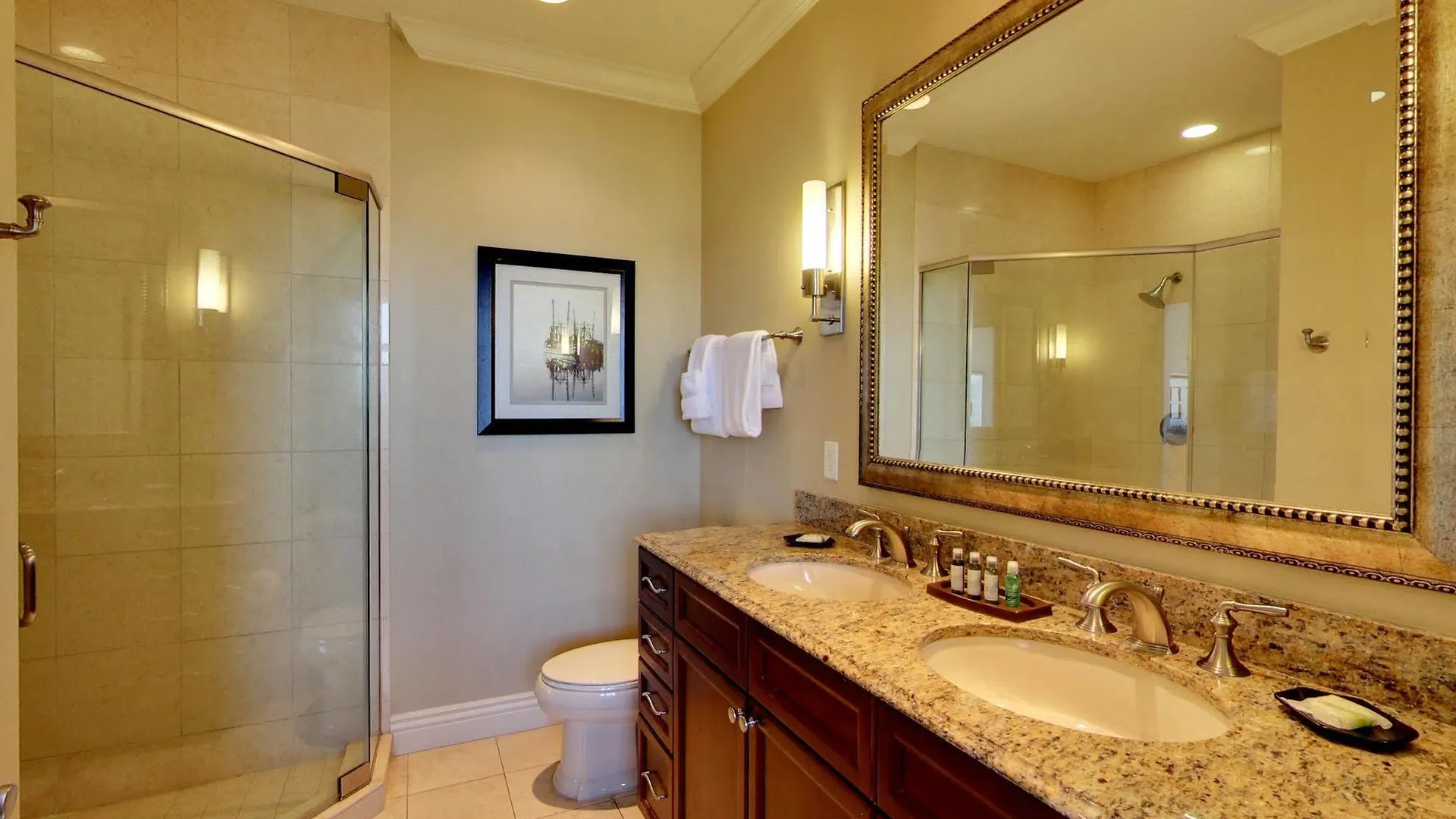 Hotel Emerald Grande At Harborwalk Village Destin