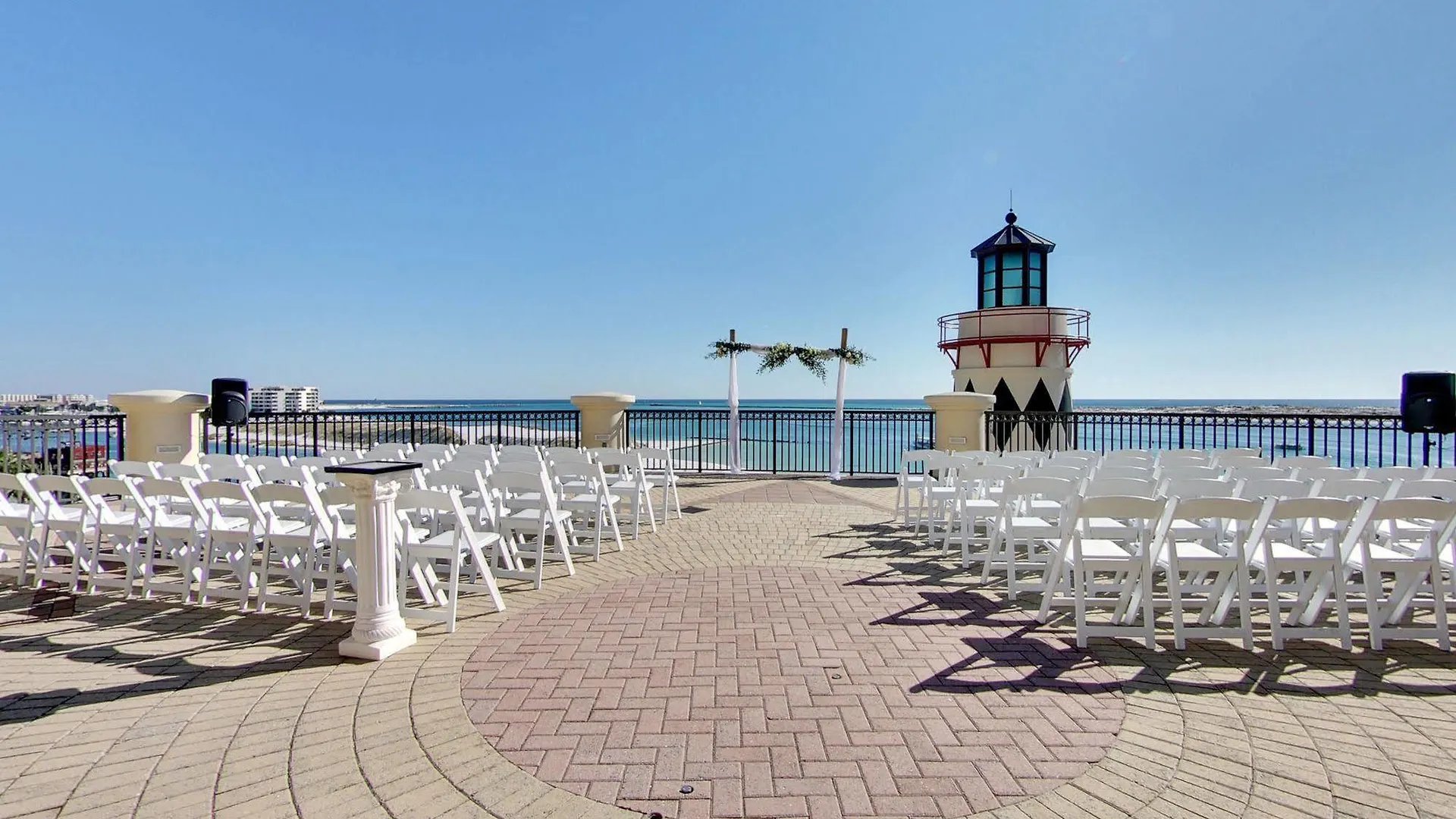 Hotel Emerald Grande At Harborwalk Village