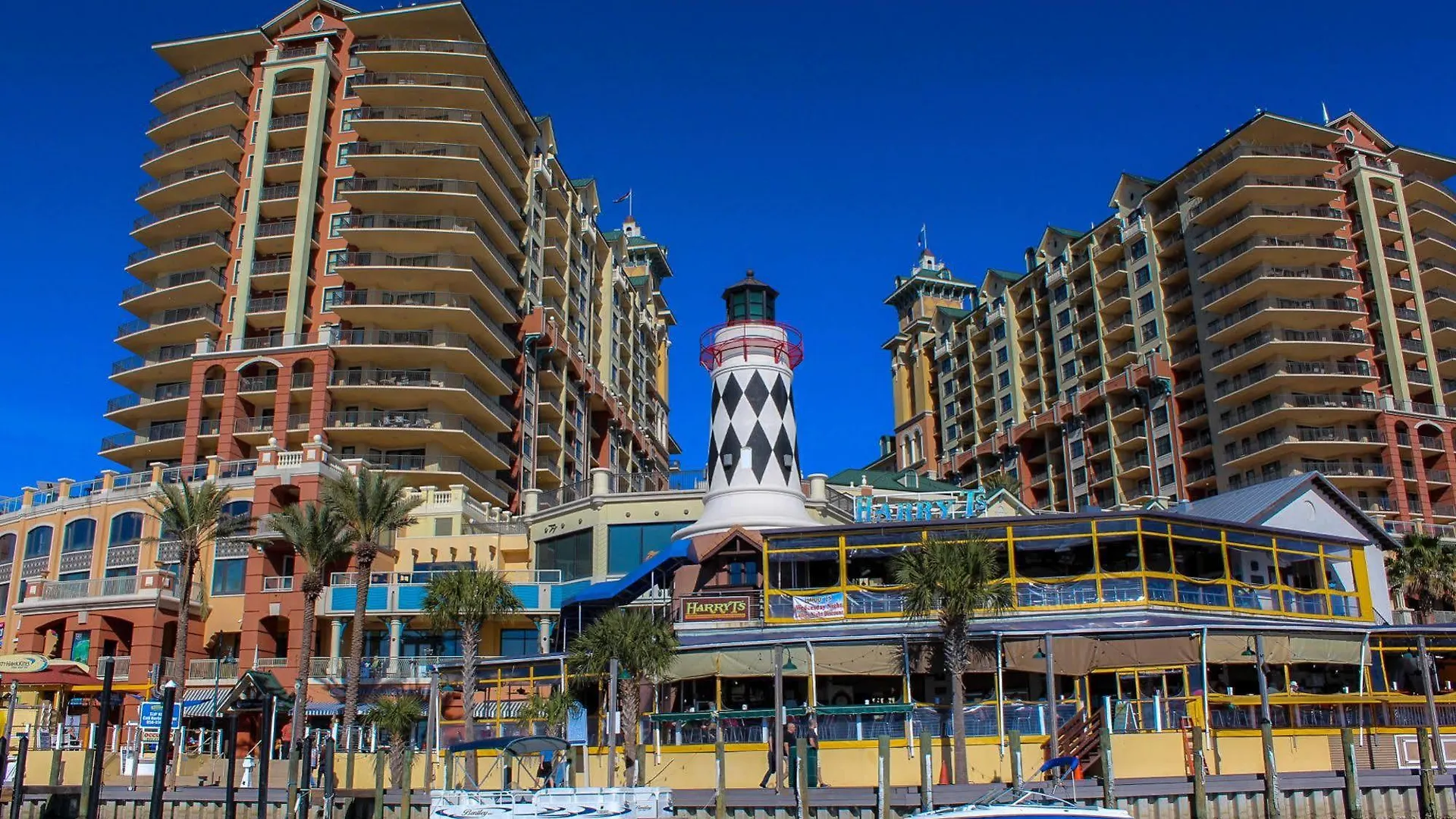 Hotel Emerald Grande At Harborwalk Village 3*
