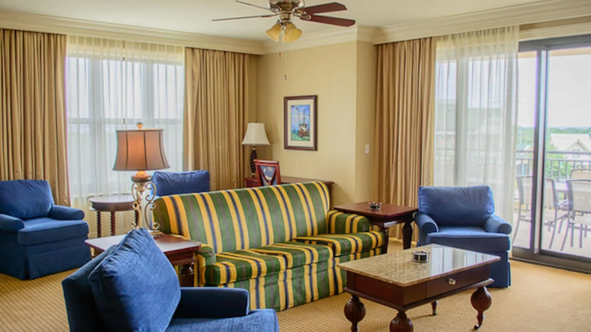 Emerald Grande At Harborwalk Village Hotel
