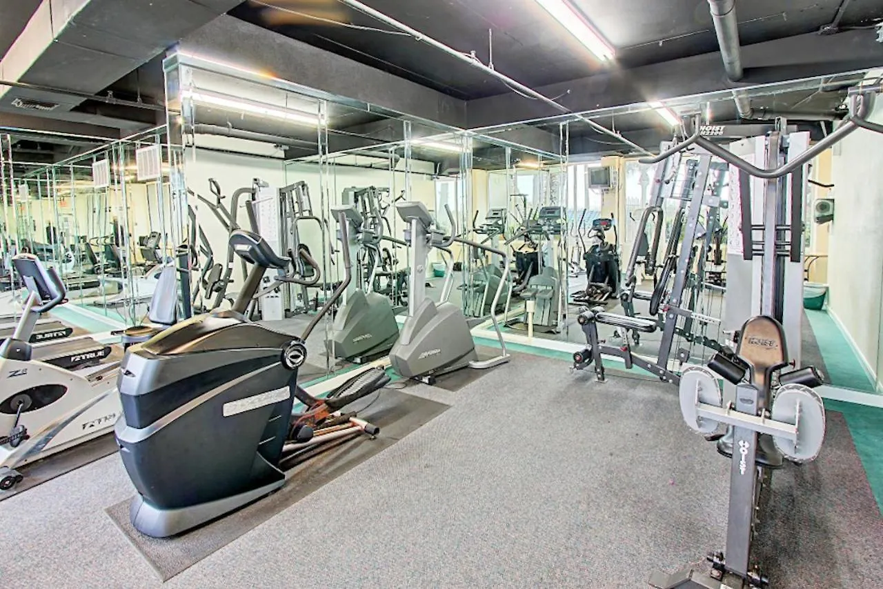 Jade East 1730 Apartman *