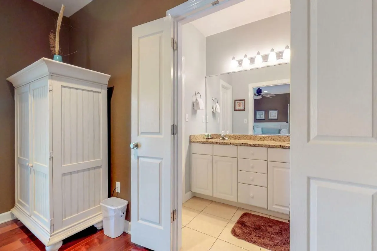 2 Bed 2 Bath Vacation In Holiday home