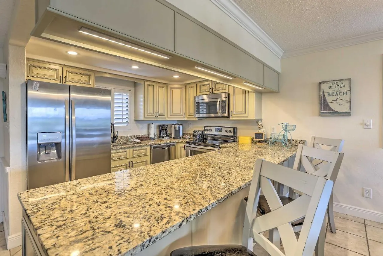 Miramar Retreat - Beachfront And Poolside * Destin