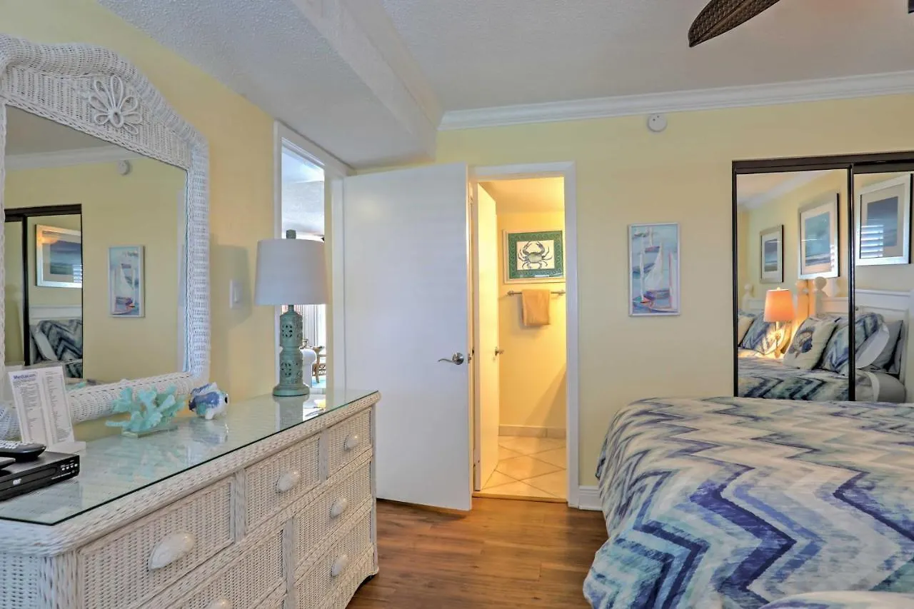 Апартаменты Oceanfront Miramar Beach With Amenities!