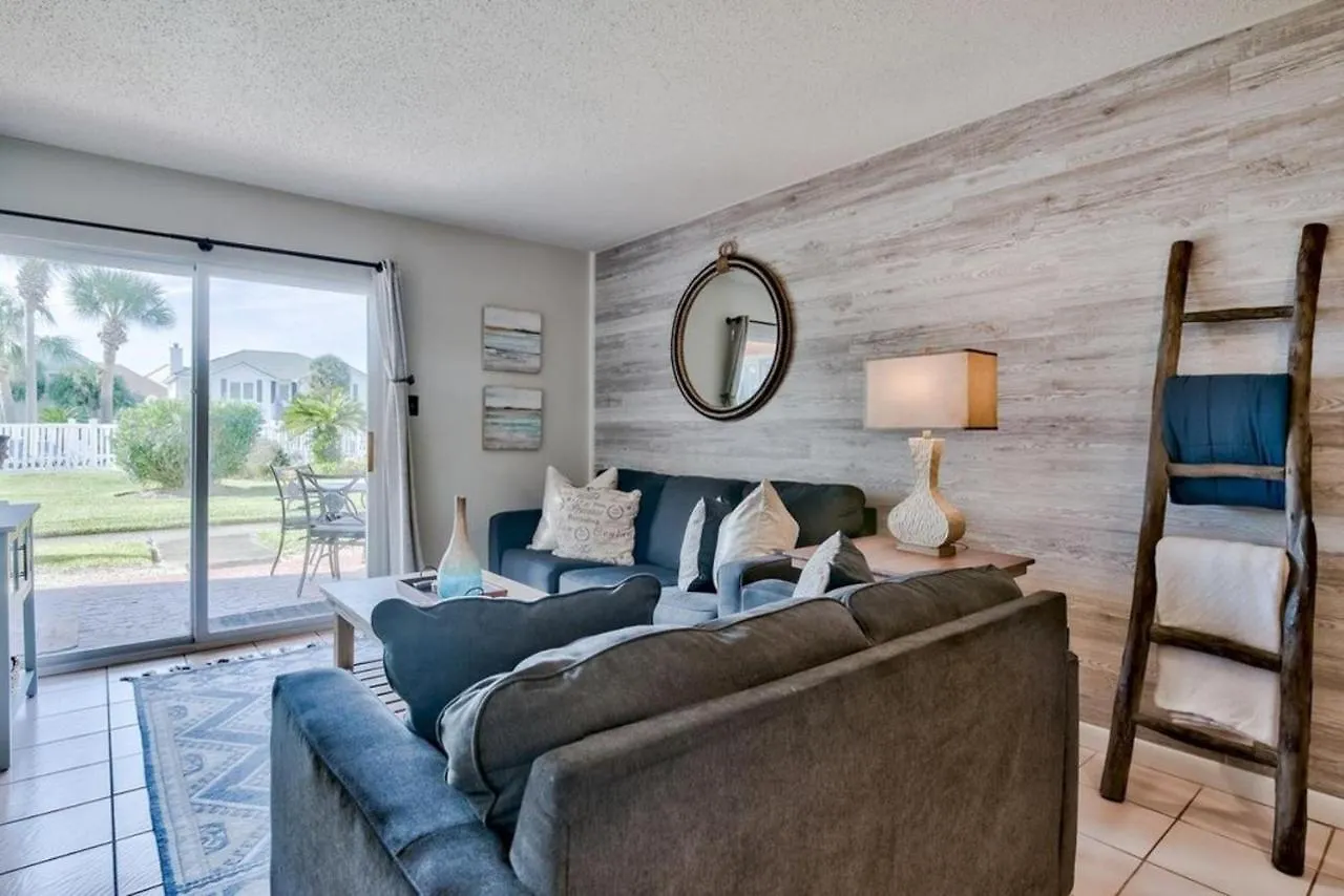 Tradewinds Apartment