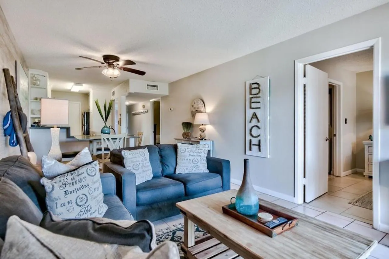 Apartment Tradewinds *