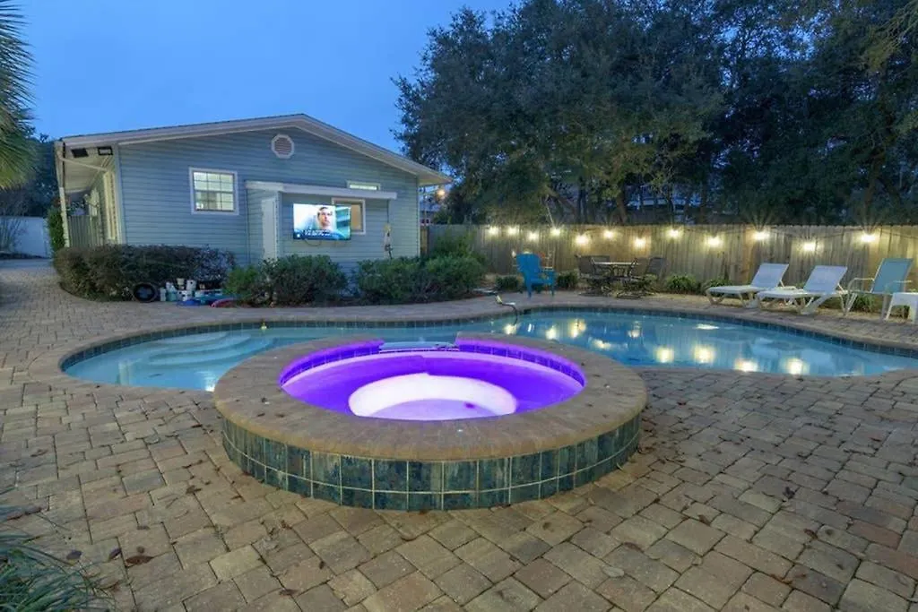 Zula Life House: Spacious Beachside Retreat With Pool And Pet-friendly Yard