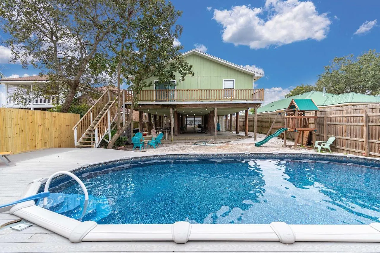בית נופש Zula Vacation Home, Sleeps 16, Private Heated Pool, 4min Walk To The Beach, Pets Welcome, Fenced Yard דסטין