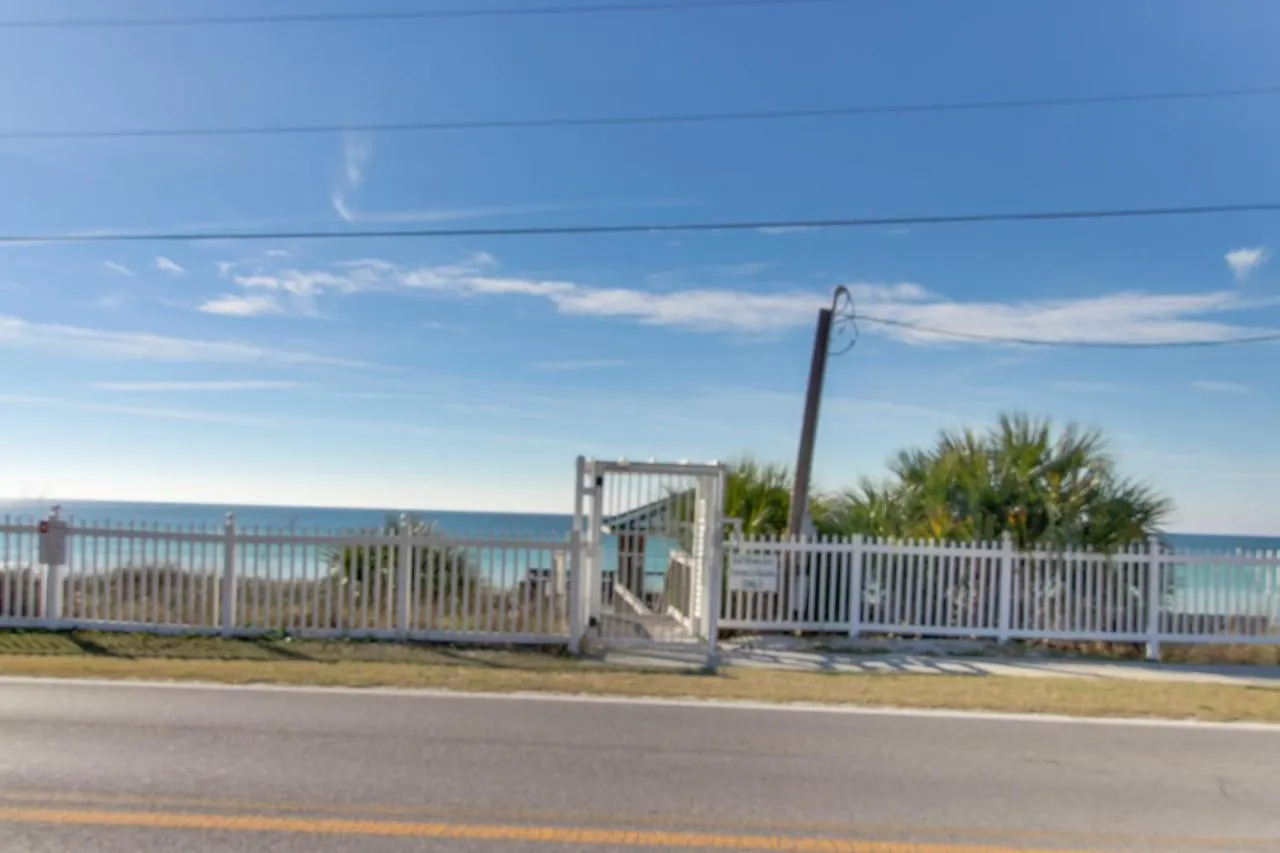 Holiday home Gulf Winds #50 *