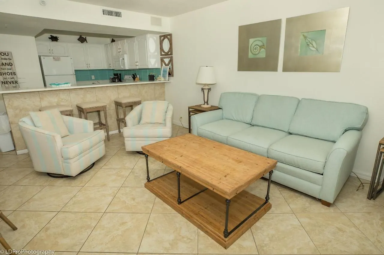 Pelican 2011 Apartment *