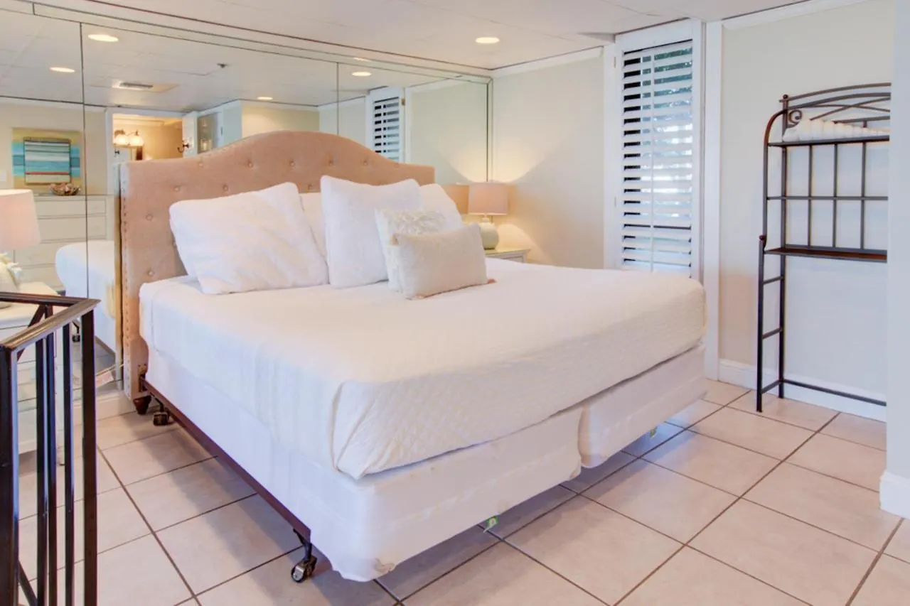 Emerald Towers Apartment *