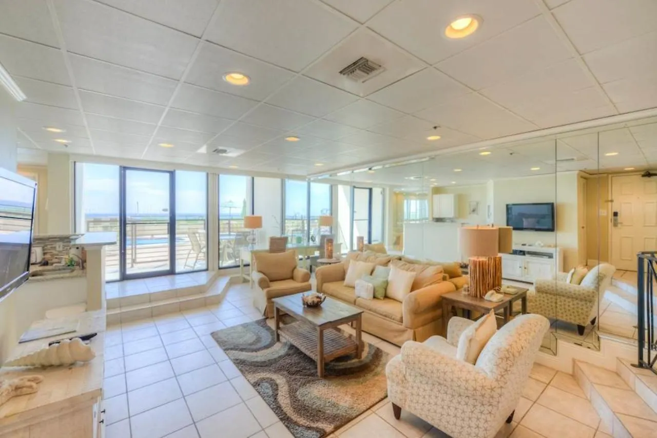 Emerald Towers Apartment