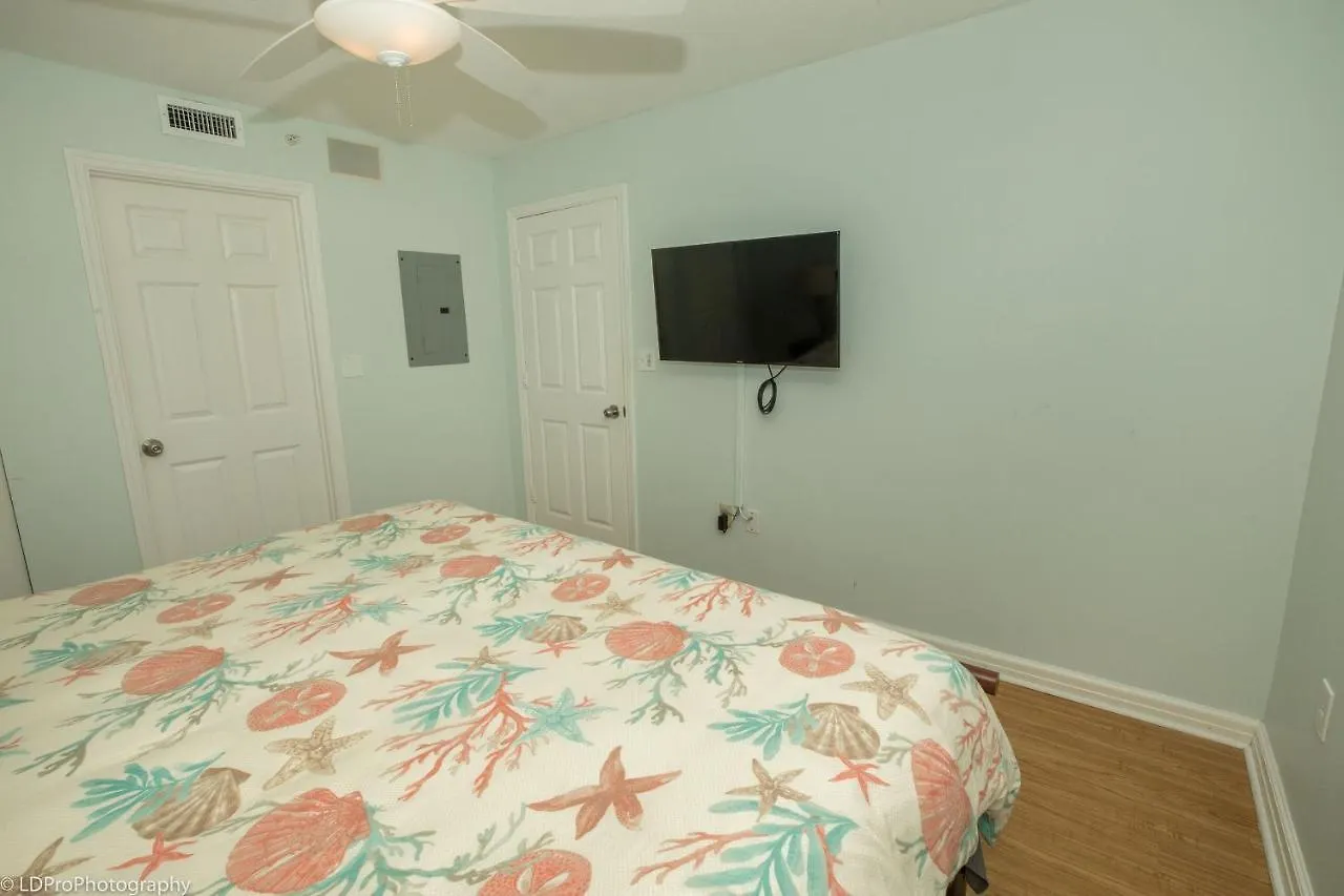 Pelican 2011 Apartment Destin