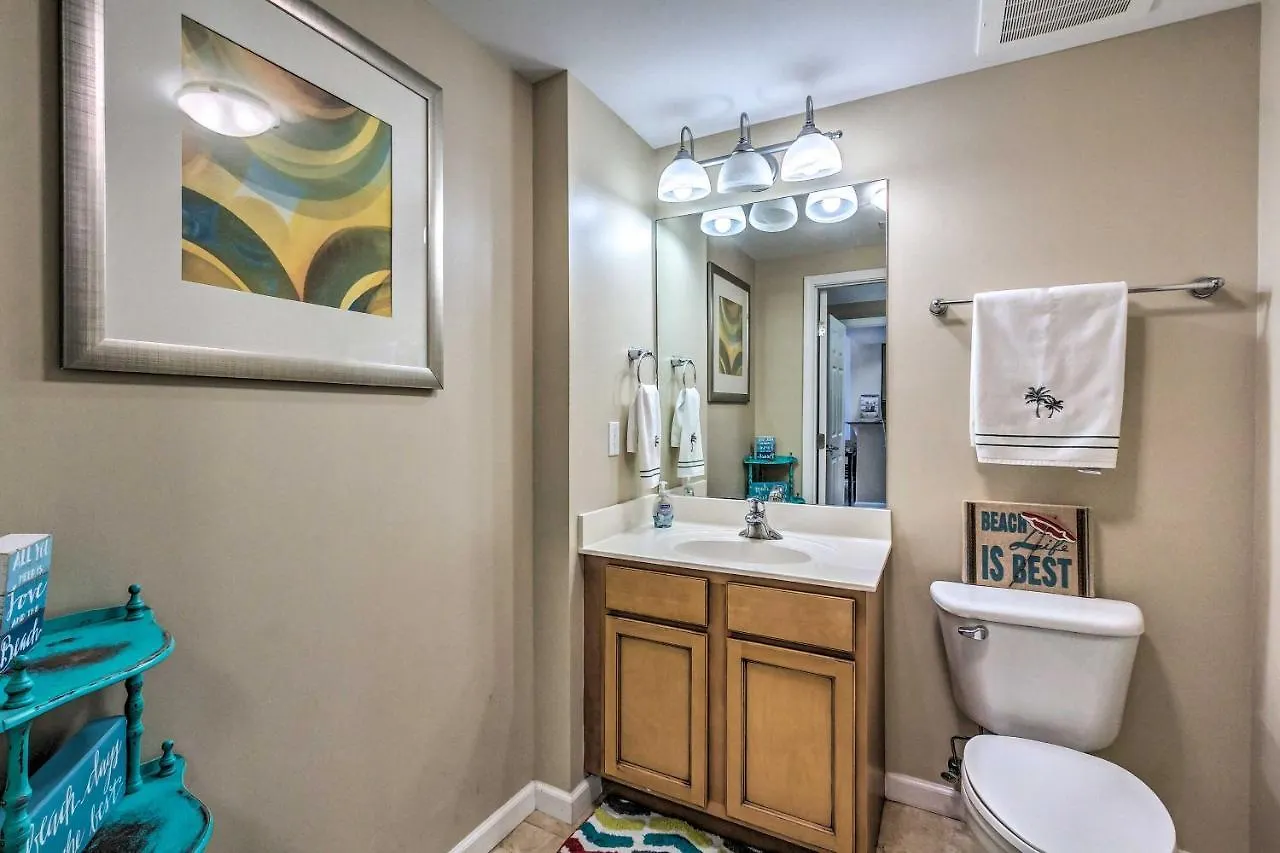 With Amenities And Pool Less Than Half Mi To * Destin