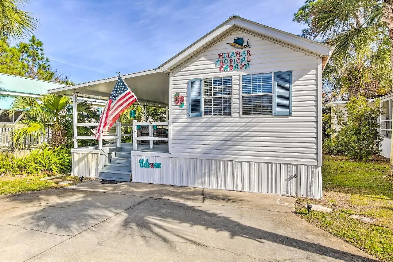 Walk To Miramar Tropical With Deck! Destin