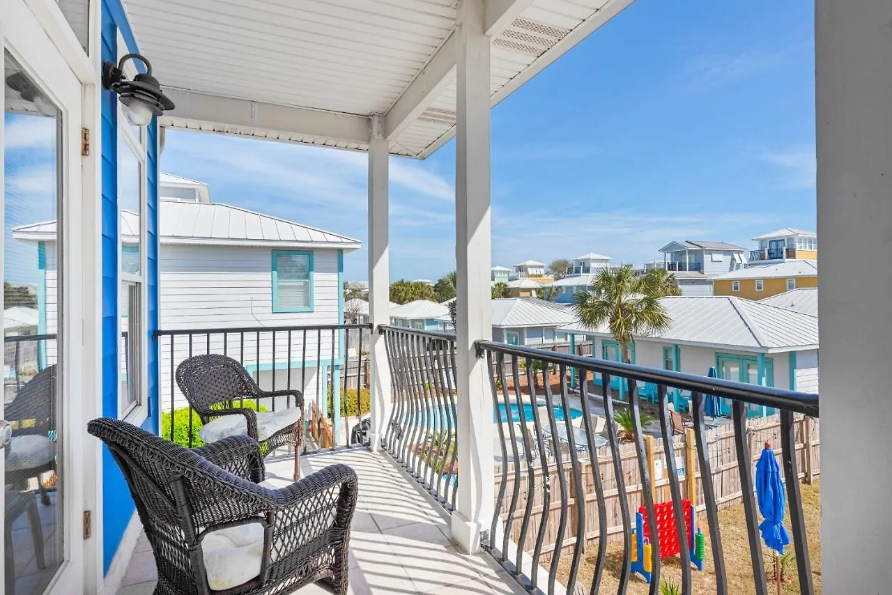 Blu Flamingo Holiday home *