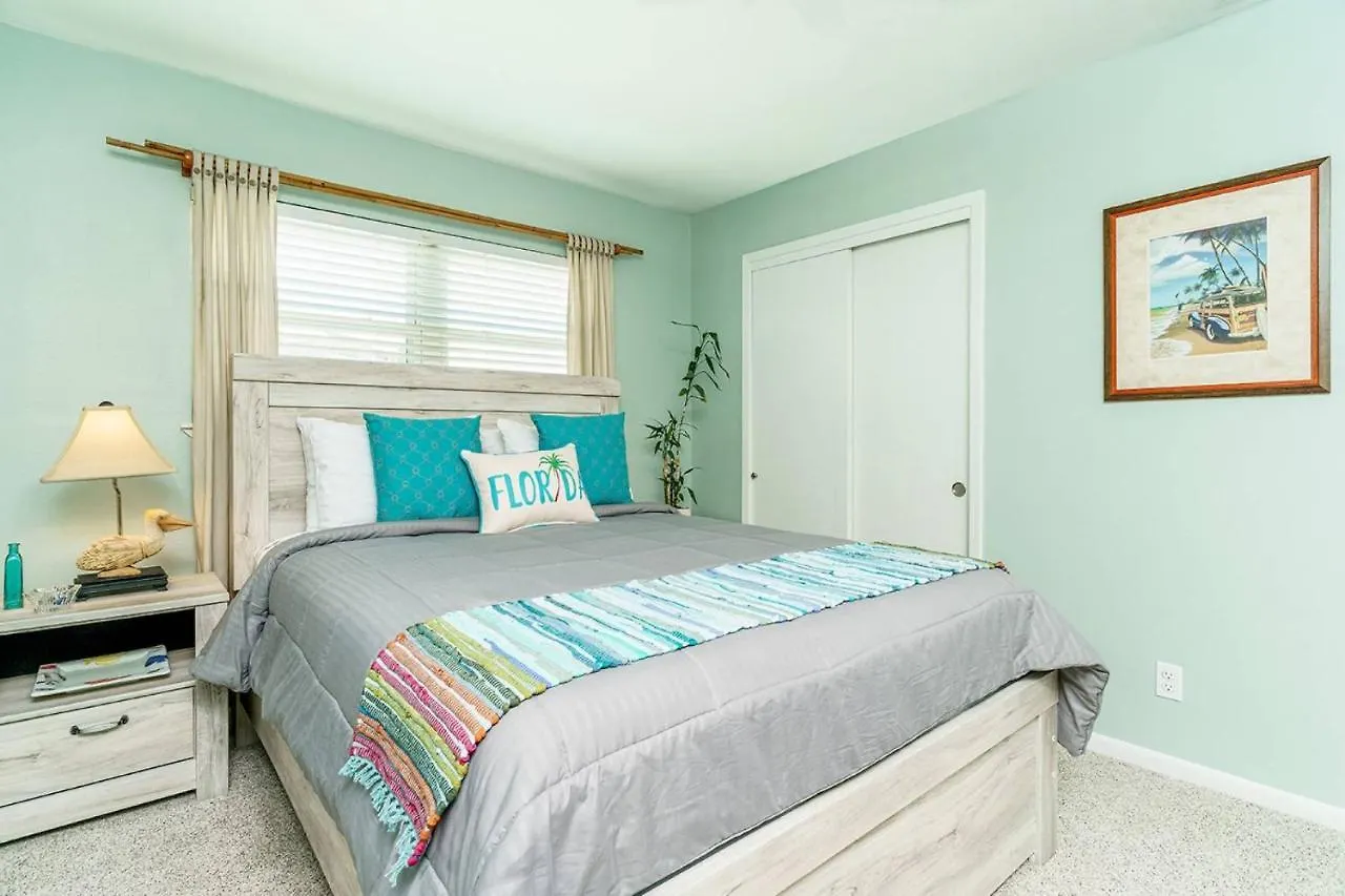 Gulf Winds Court 202 - Emerald Cove Oasis