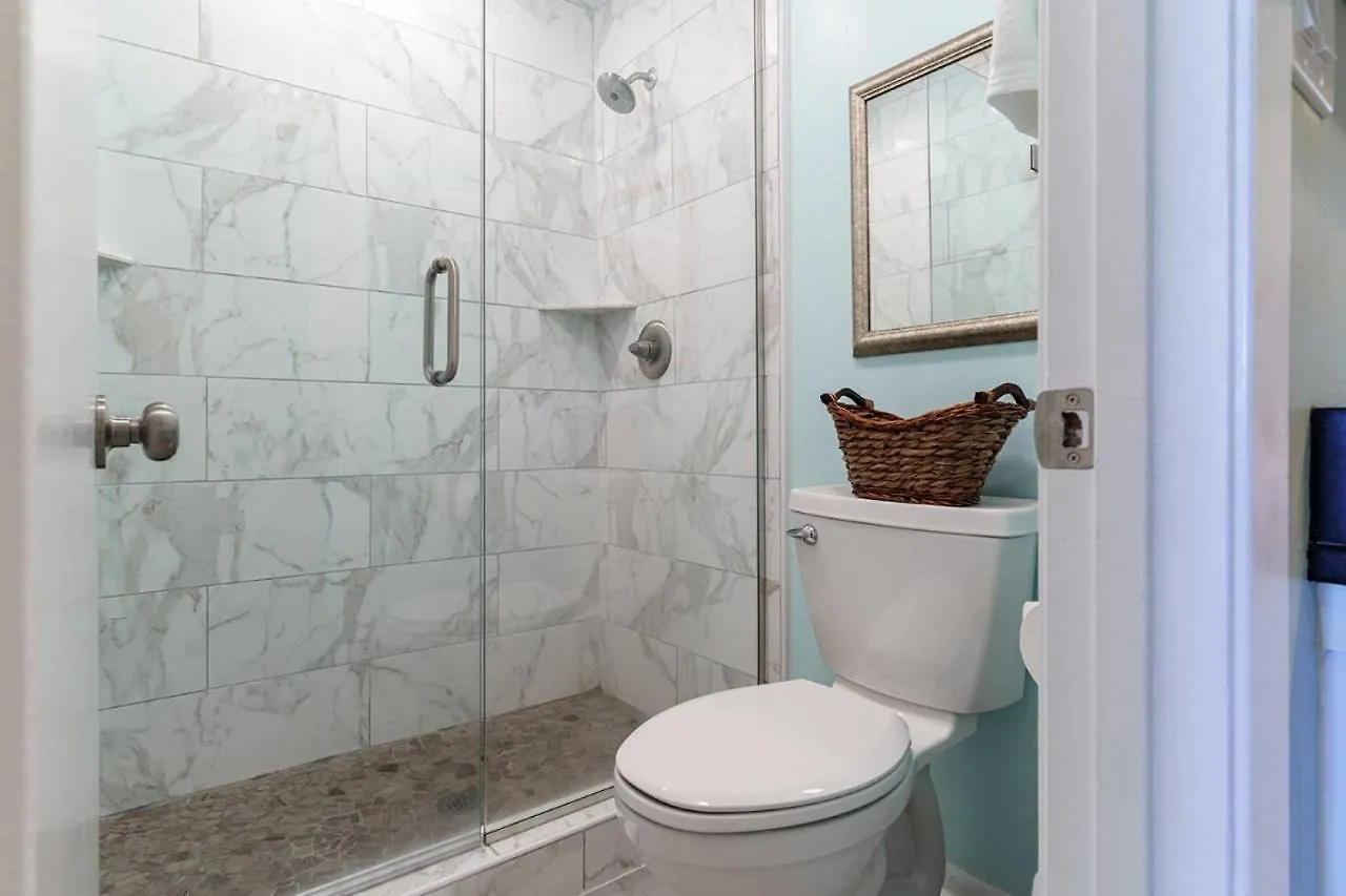 Gulf Winds Court 202 - Emerald Cove Oasis Destin