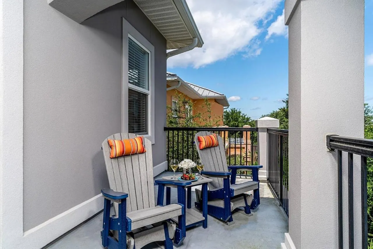 Miramar 108 - Seaside Getaway Holiday home *