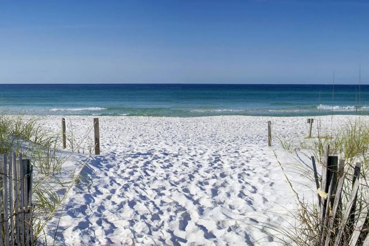 Miramar 108 - Seaside Getaway Holiday home *