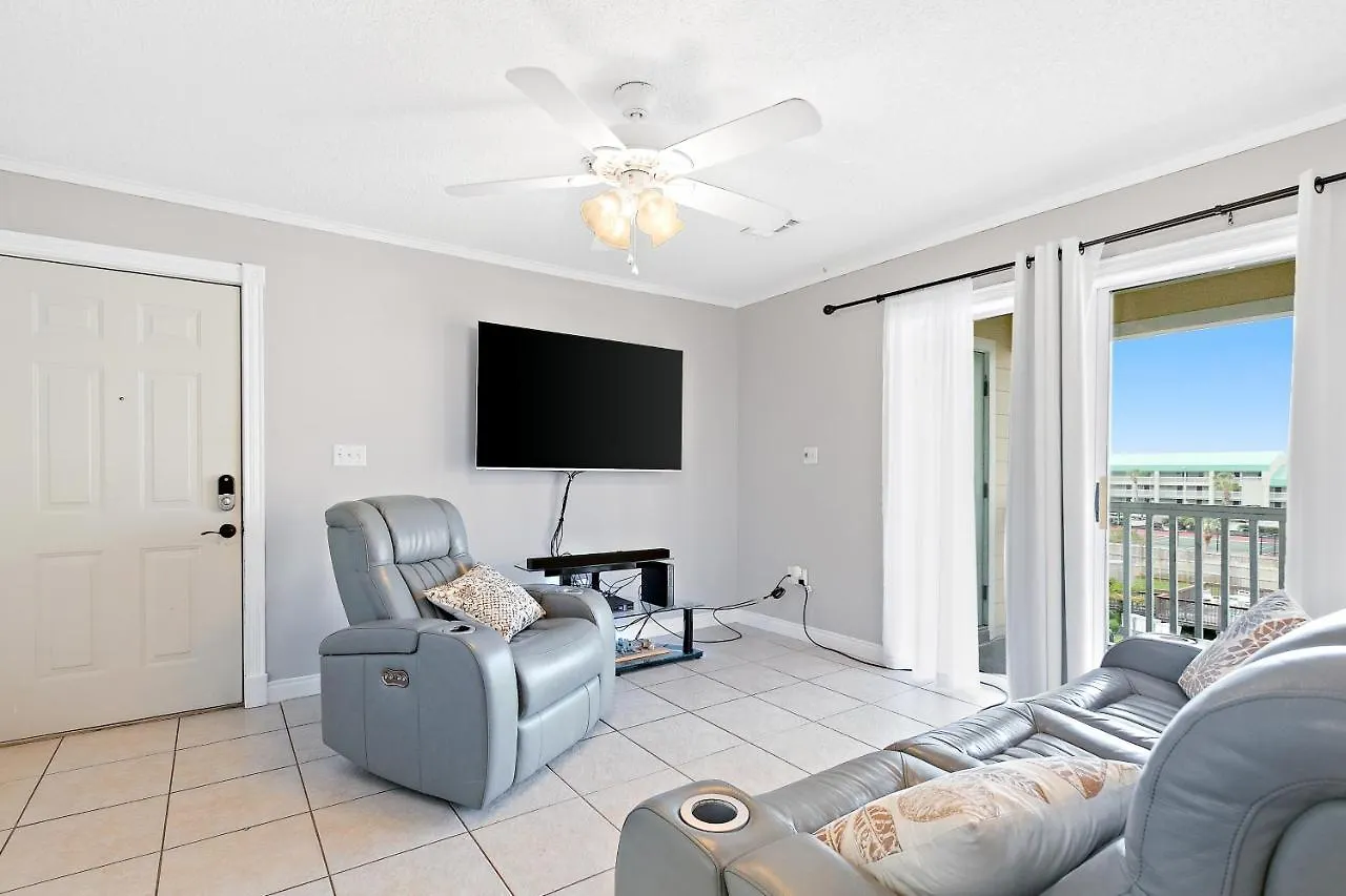 St Martin Beachwalk * Destin