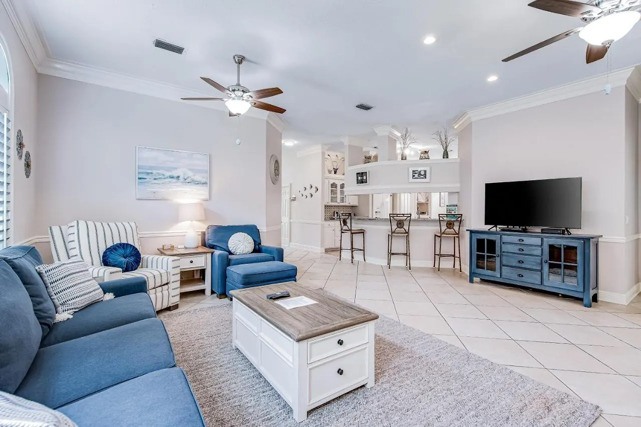 Cay La Vie Holiday home *