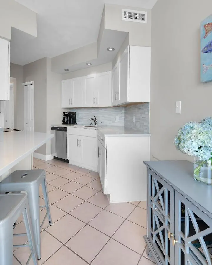 Surfside 609 Apartment *