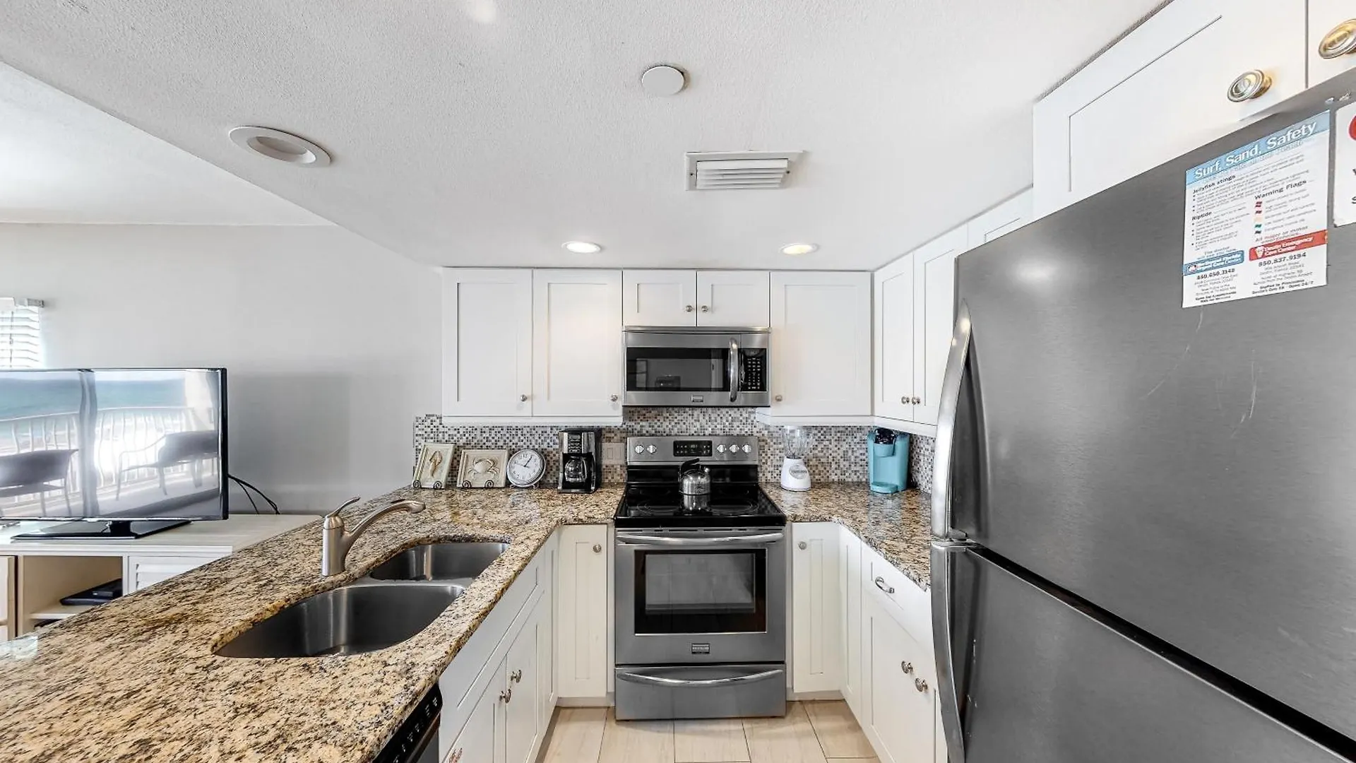 Club 208 Apartment *