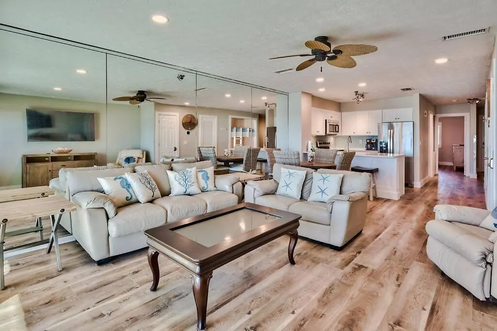 Seafarer, Gulf Front Condo, Right On The Apartment