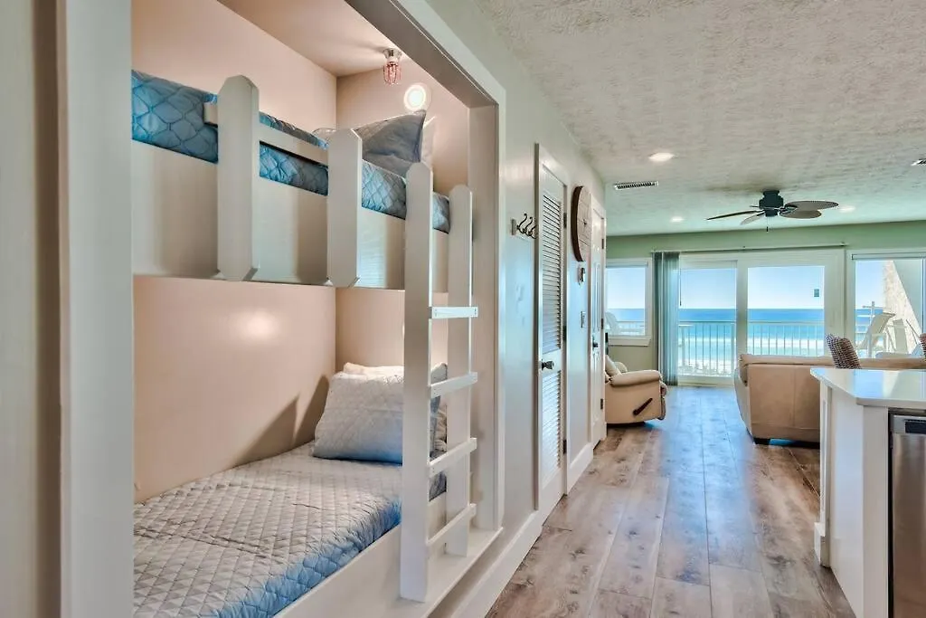 Apartment Seafarer, Gulf Front Condo, Right On The Destin