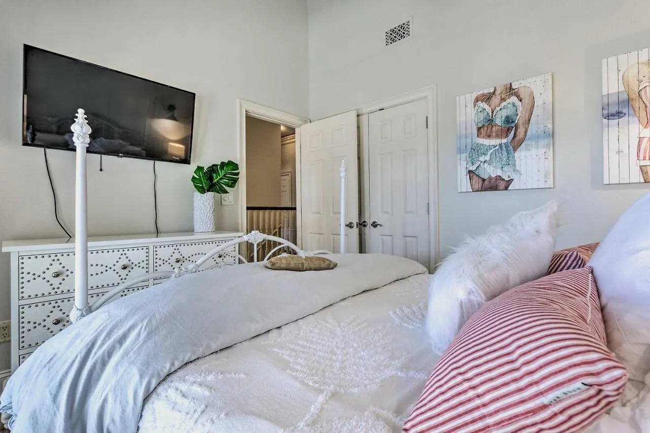 Sugar Beach Haven - Walk To Beach! Destin